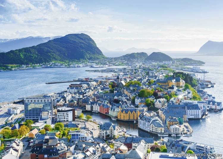 Ravensburger: Ålesund, Norway (1000pc Jigsaw) Board Game