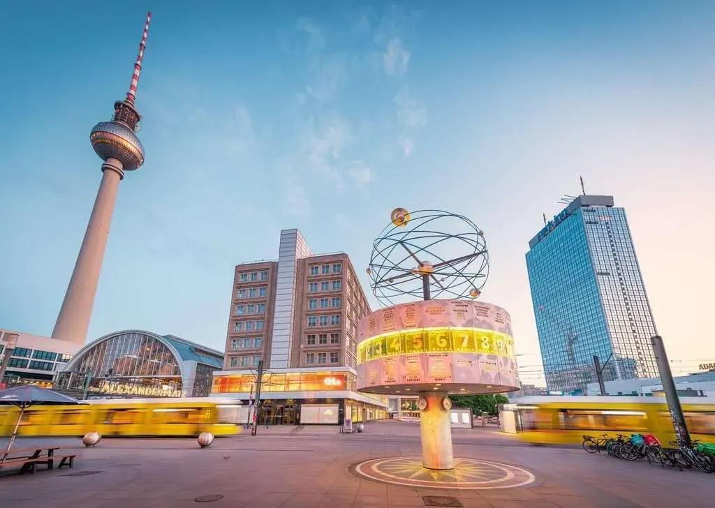 Ravensburger: Good Morning Berlin Puzzle (1000pc Jigsaw) Board Game