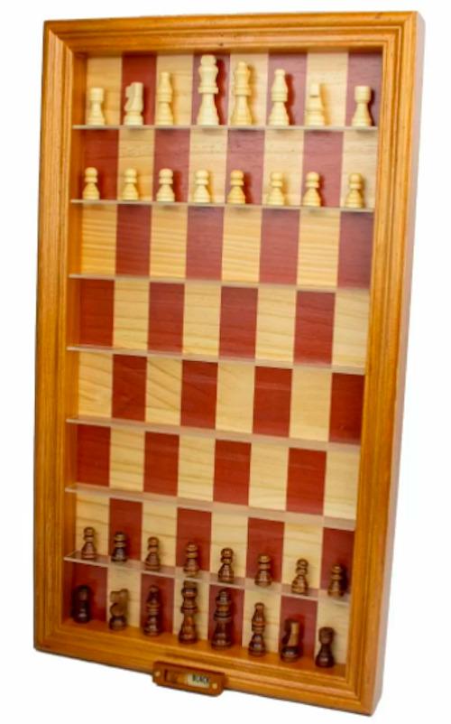 LPG: Vertical Chess Set Board Game