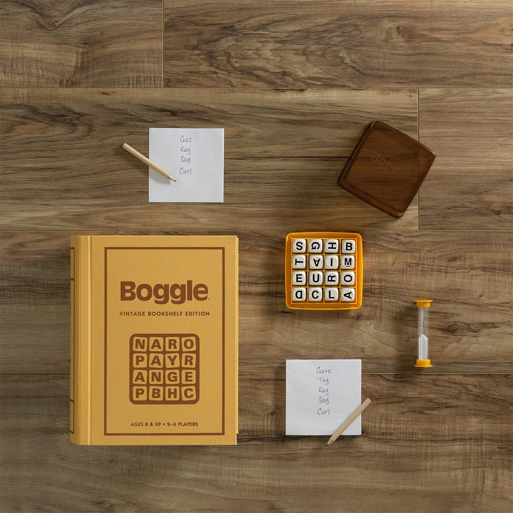 Boggle: Classic Game - Vintage Bookshelf Edition