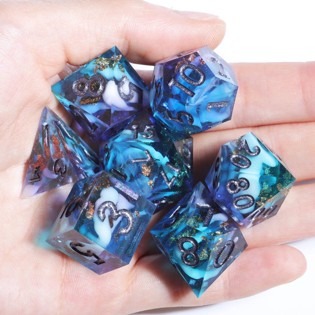 Dudley's Gallery - Ice Queen's Kiss Sharp Edge Resin Dice Set