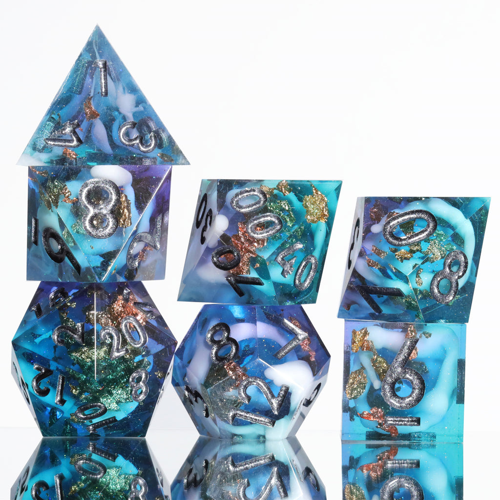 Dudley's Gallery - Ice Queen's Kiss Sharp Edge Resin Dice Set