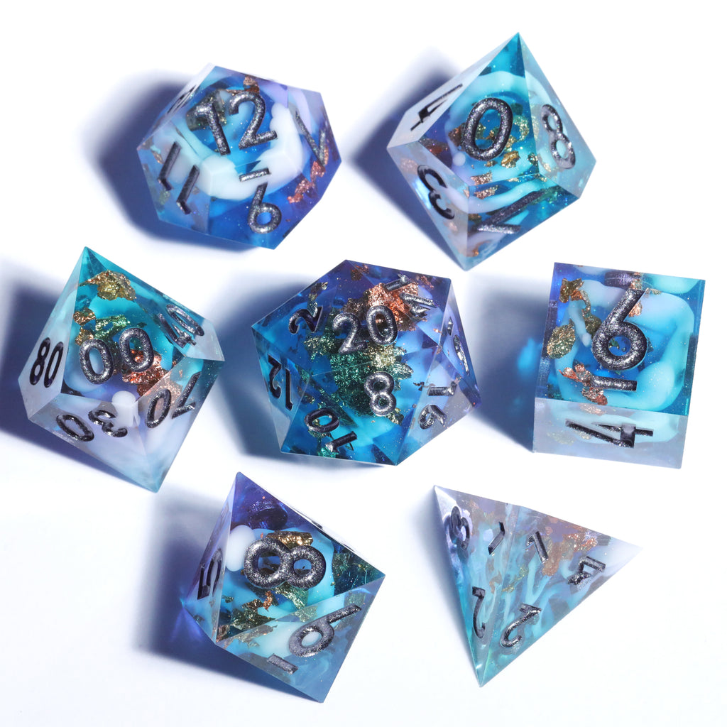 Dudley's Gallery - Ice Queen's Kiss Sharp Edge Resin Dice Set