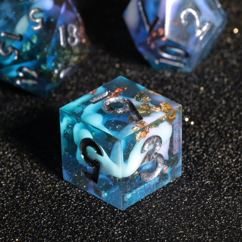 Dudley's Gallery - Ice Queen's Kiss Sharp Edge Resin Dice Set