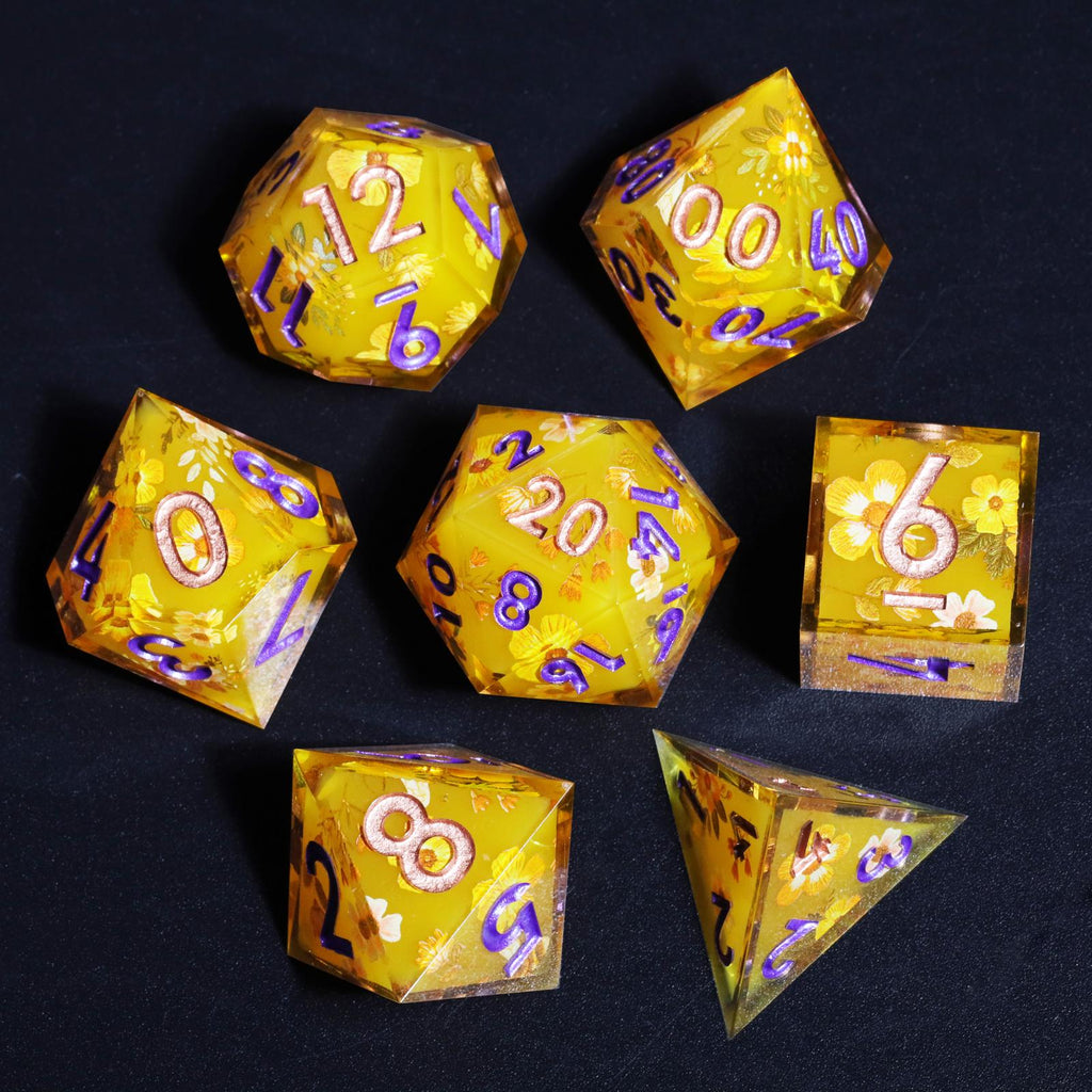 Dudley's Gallery - Hello Bees Sharp Edge Resin Dice Set